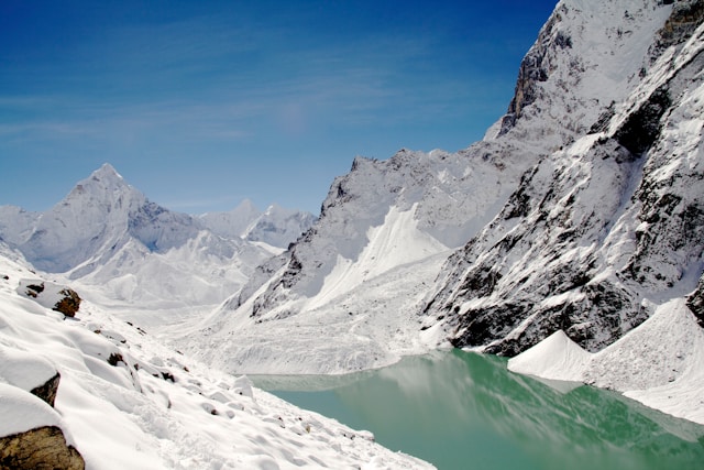 ब्रिटिश कोलम्बियाका ४ महान् प्राकृतिक आश्चर्यहरू पत्ता लगाउनुहोस्